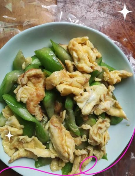 丝瓜炒蛋怎么做_丝瓜炒蛋要不要焯水