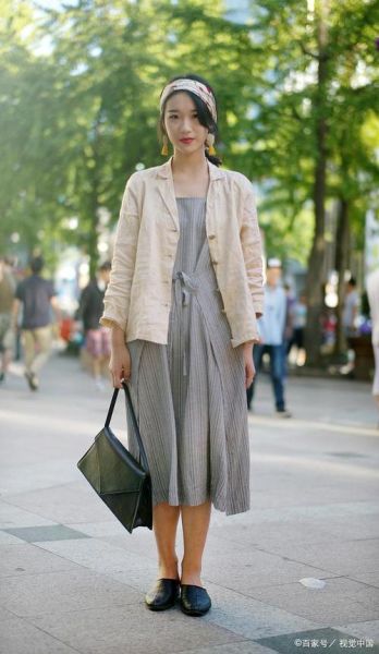 每天穿着什么衣服合适_如何根据天气选择穿搭