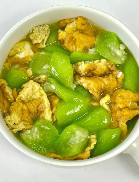 丝瓜炒鸡蛋怎么做_丝瓜炒鸡蛋的家常做法