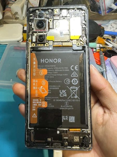 荣耀手机维修价格查询_荣耀手机进水了怎么办