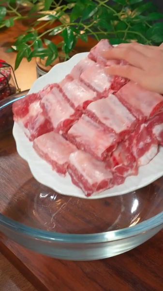 粉蒸排骨怎么做_家常粉蒸排骨最简单做法