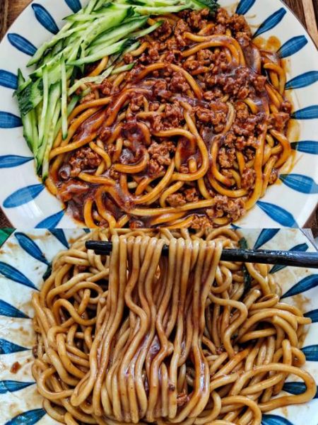 杂酱面怎么做_杂酱面酱汁怎么调