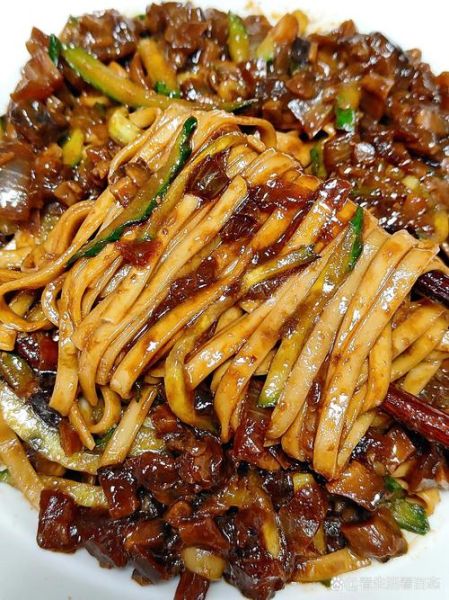 杂酱面怎么做_杂酱面酱汁怎么调