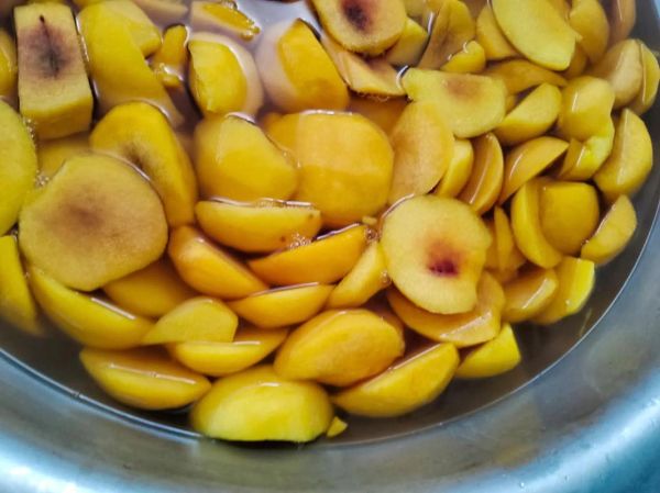 桃罐头怎么做_自制桃罐头能放多久