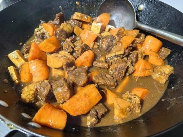 筋头巴脑怎么炖才软烂_筋头巴脑需要焯水吗