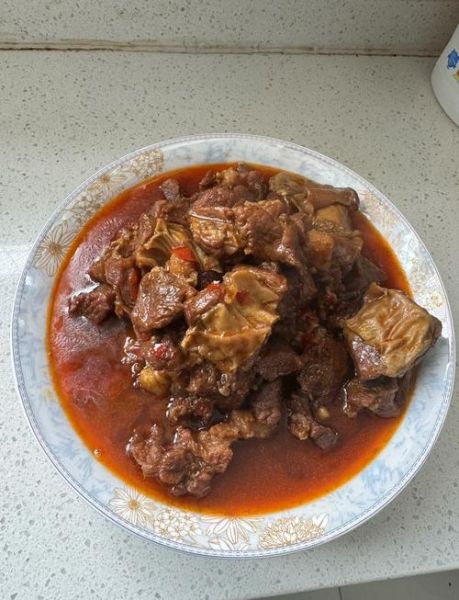 筋头巴脑怎么炖才软烂_筋头巴脑需要焯水吗