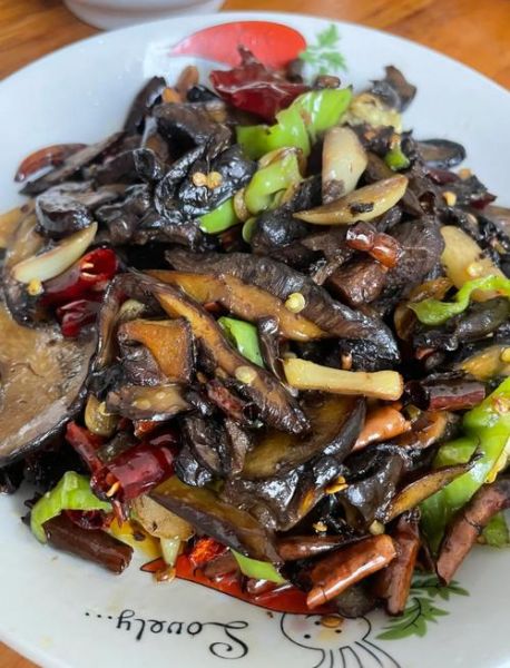 牛肝菌怎么炒好吃_干牛肝菌泡发多久