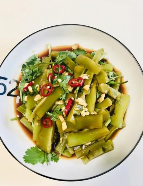 莴苣怎么炒好吃_莴苣凉拌需要焯水吗