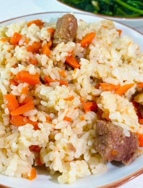 新疆抓饭怎么做_正宗抓饭用什么米