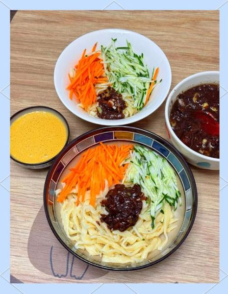 肉炸酱面怎么做_炸酱面肉酱怎么炒