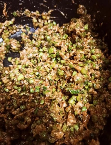 长豆角肉馅包子怎么做_包子馅怎么调才鲜嫩多汁