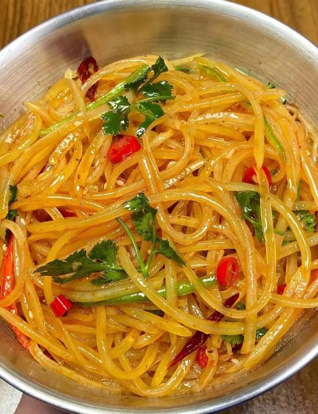 酸辣土豆丝怎么做才脆_酸辣土豆丝家常做法