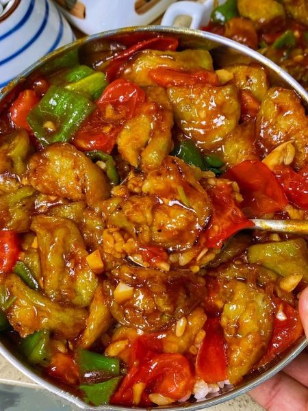 炒茄子怎么做好吃_家常炒茄子简单做法