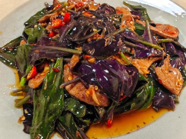 血皮菜炒猪肝怎么做_猪肝炒多久才嫩