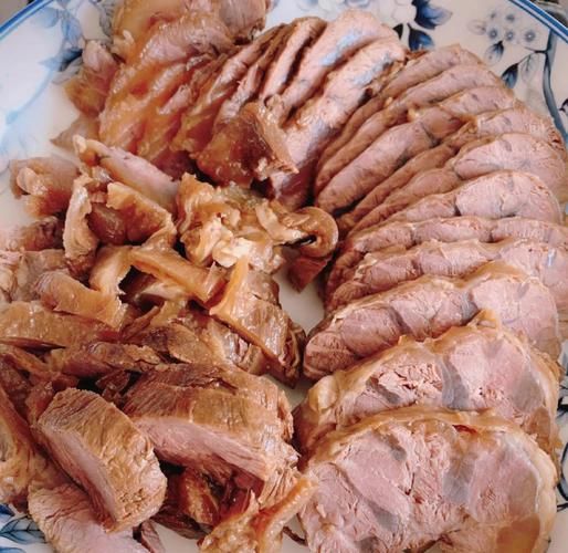 卤牛腱子怎么做好吃_卤牛腱子需要焯水吗