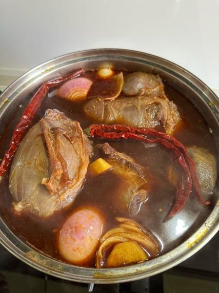 卤牛腱子怎么做好吃_卤牛腱子需要焯水吗