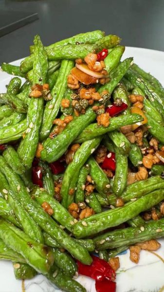 干煸豆角怎么做_干煸豆角需要焯水吗