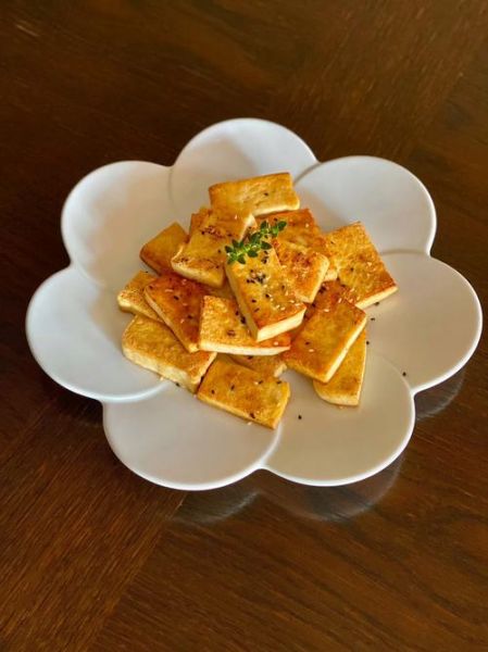 煎豆腐的家常做法_煎豆腐怎么不粘锅