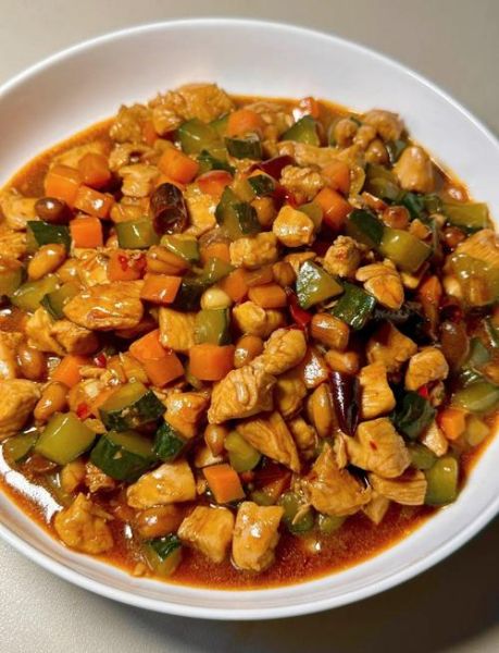 宫爆鸡丁怎么做_正宗川味家常做法