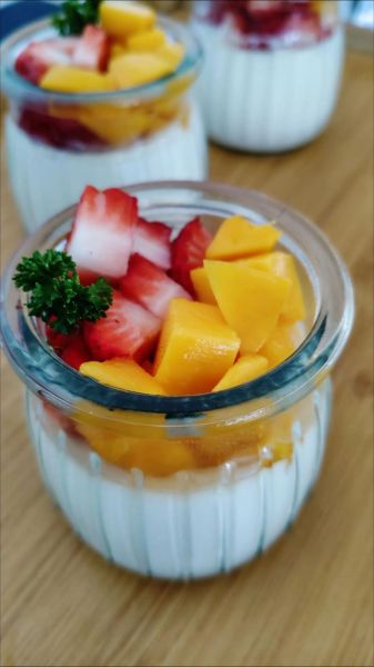 水果酸奶怎么做_自制酸奶加什么水果最好