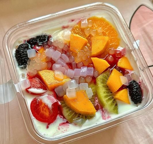 水果酸奶怎么做_自制酸奶加什么水果最好