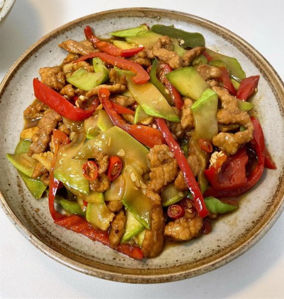 西葫芦炒肉怎么炒好吃_西葫芦炒肉的家常做法