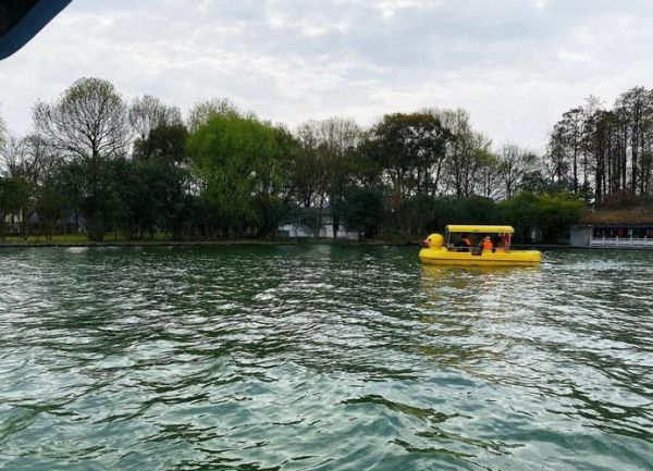 湖上泛舟去哪里好_湖上泛舟注意事项