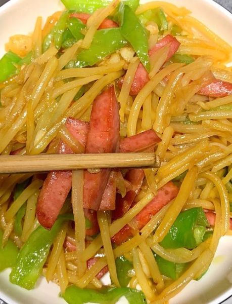 炒土豆丝怎么炒才脆_家常炒土豆丝的做法