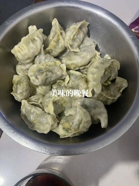 包菜鸡蛋饺子馅怎么调_包菜鸡蛋饺子馅的做法窍门