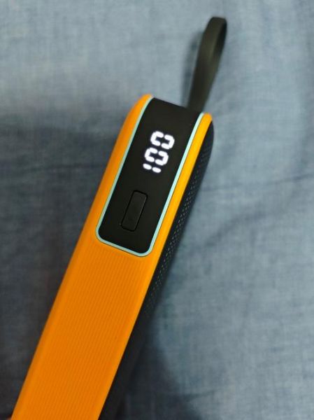 手机移动电源哪个牌子好_移动电源怎么选