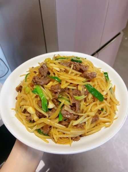 牛肉炒土豆怎么炒才嫩_牛肉炒土豆的家常做法