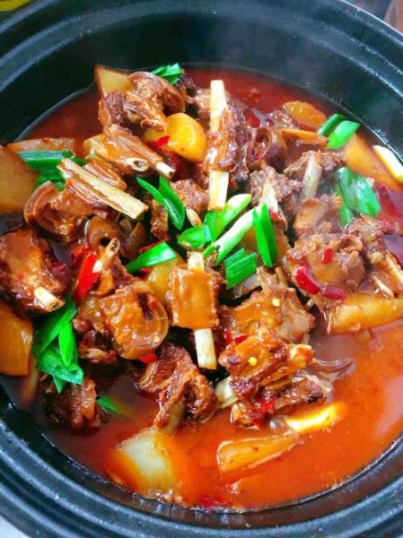 炖羊排的家常做法_羊排炖多久才软烂