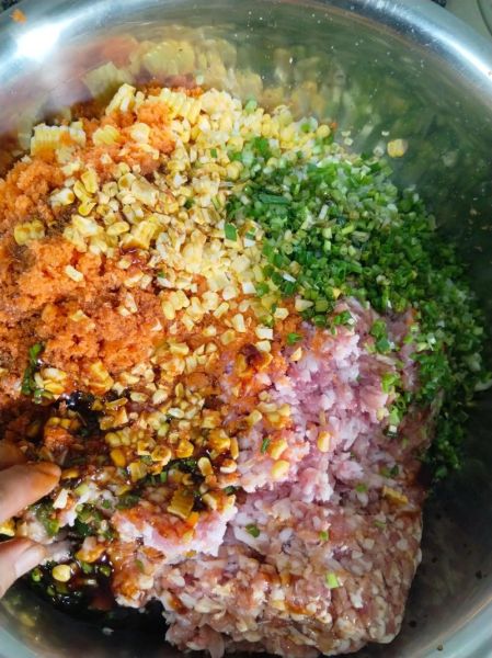 猪肉胡萝卜饺子馅怎么调_猪肉胡萝卜饺子馅的做法