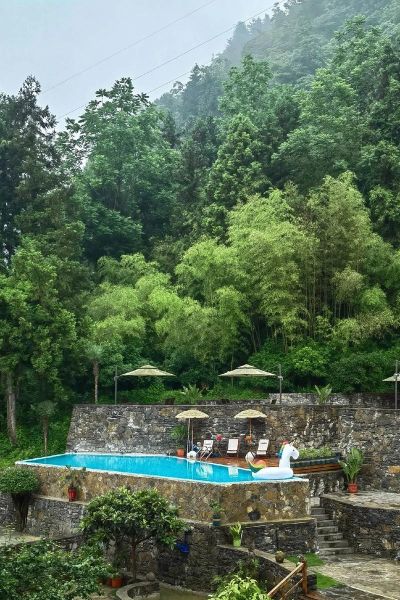 山里适合种什么_山里避暑哪里好