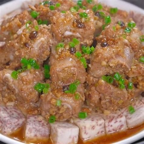 香芋蒸排骨怎么做_香芋蒸排骨的家常做法