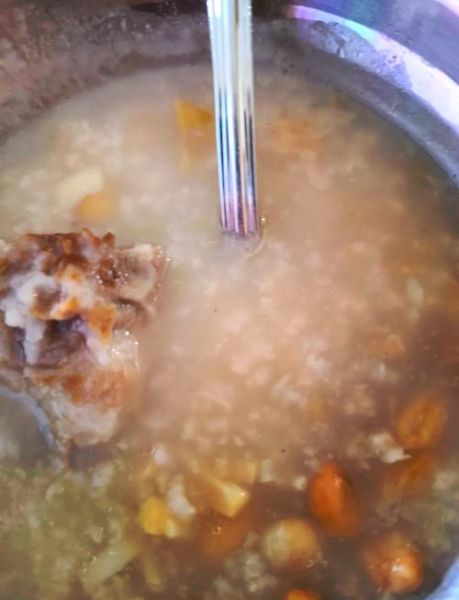 柴鱼花生粥怎么做_柴鱼花生粥的做法窍门