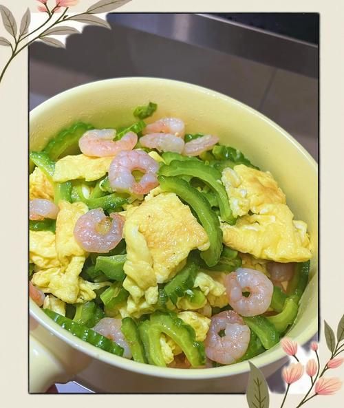 苦瓜炒虾仁怎么做_苦瓜炒虾仁先焯水还是先炒虾仁