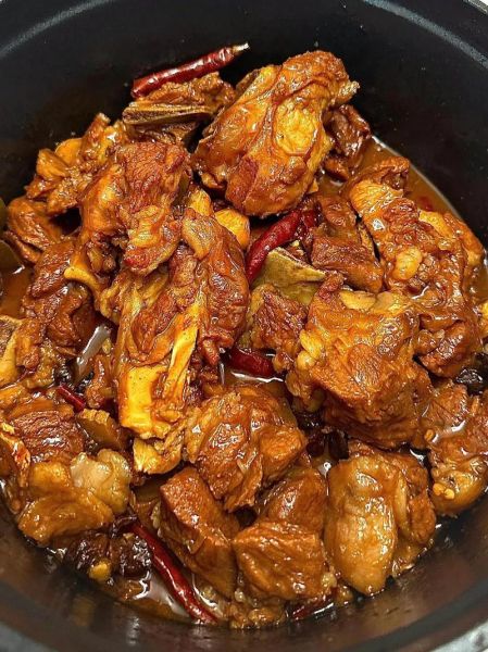 酱大骨头怎么做_酱大骨头需要焯水吗