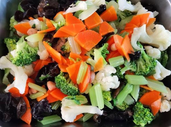 素什锦怎么做好吃_素什锦的家常做法步骤