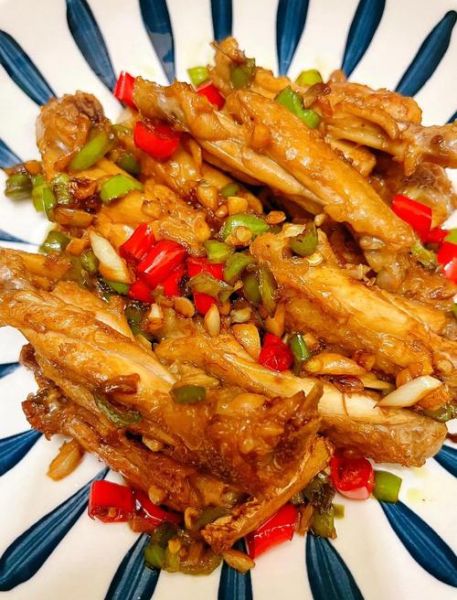 炒鸡翅的家常做法_鸡翅怎么炒才入味