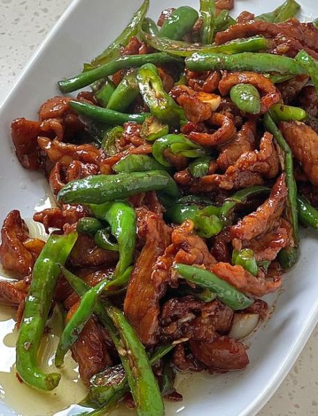 肉炒辣椒怎么做才嫩_辣椒炒肉用哪个部位最好