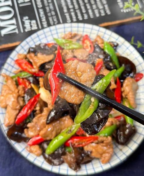 木耳炒肉怎么炒好吃_木耳炒肉的家常做法