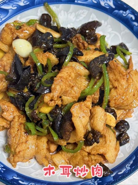 木耳炒肉怎么炒好吃_木耳炒肉的家常做法