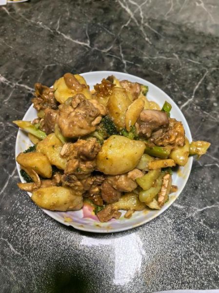 咖喱土豆鸡肉怎么做_咖喱土豆鸡肉需要炖多久