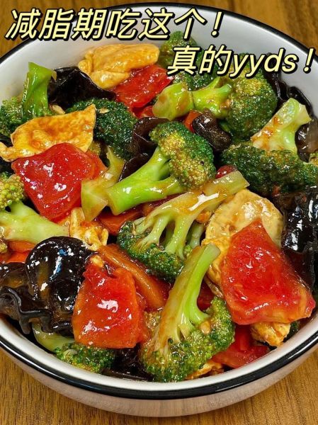 家常西兰花怎么炒好吃_西兰花焯水几分钟