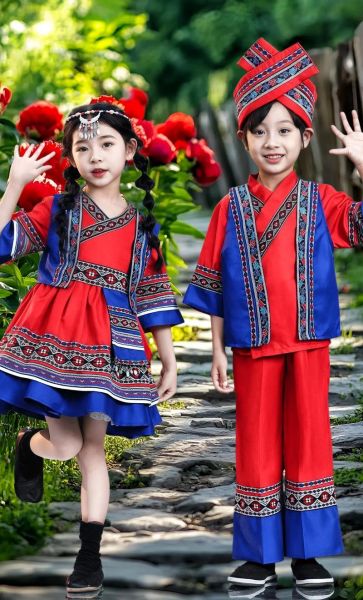 民族儿童服饰特点_民族儿童教育意义