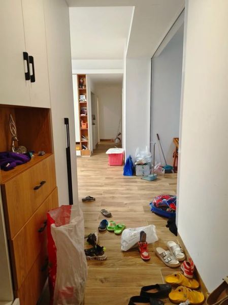 家里东西太乱了怎么办_如何快速收拾凌乱房间