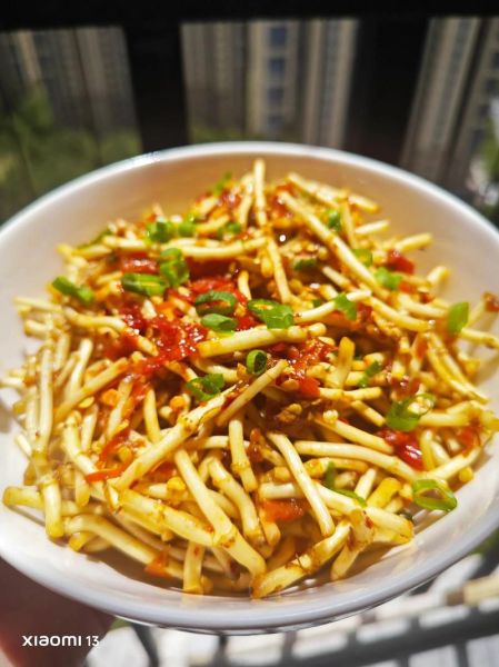 凉拌折耳根怎么做_折耳根怎么去除腥味