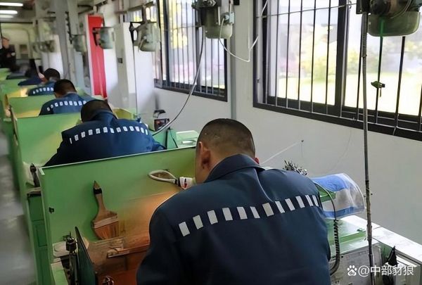 监狱生活是怎样的_监狱里的真实生活