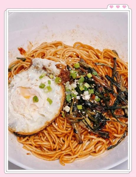 正宗葱油拌面怎么做_葱油熬多久才香